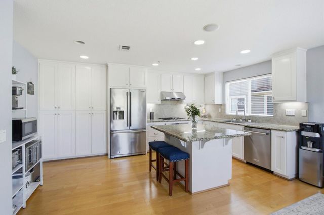 248 Vista Roma Way, San Jose, CA 95136