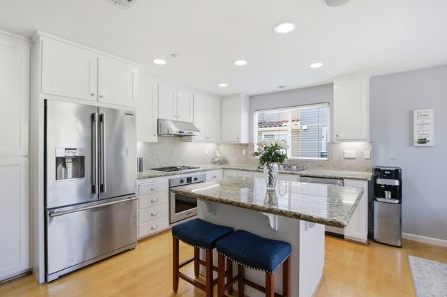 248 Vista Roma Way, San Jose, CA 95136