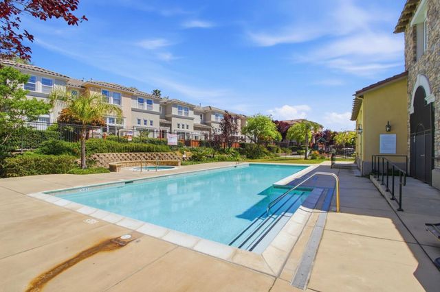 248 Vista Roma Way, San Jose, CA 95136