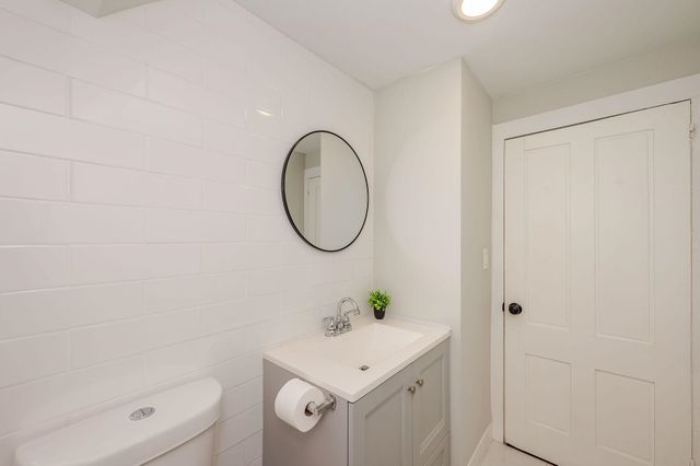 44 Burns Hill Road, Wilton, NH 03086