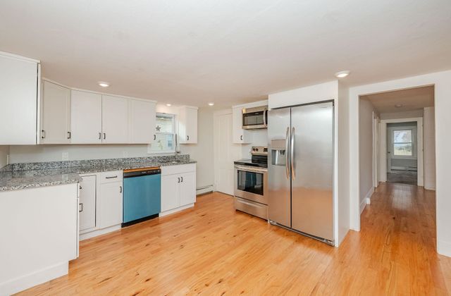 44 Burns Hill Road, Wilton, NH 03086