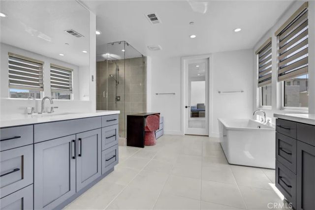 192 Creation, Irvine, CA 92618