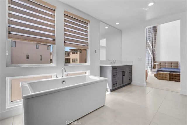192 Creation, Irvine, CA 92618