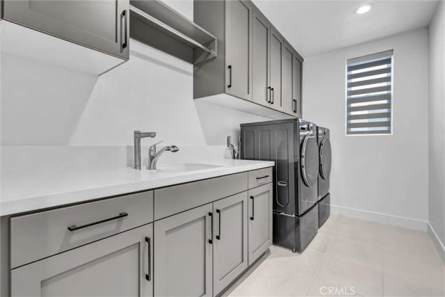 192 Creation, Irvine, CA 92618