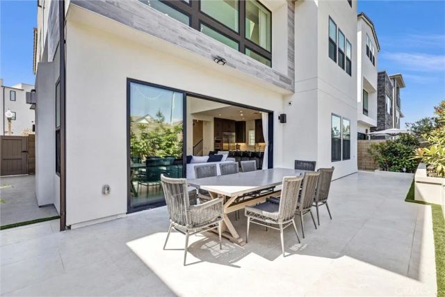 192 Creation, Irvine, CA 92618
