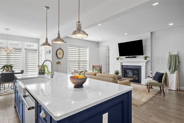 711 Withers Park Dr, Cranberry Twp, PA 16066