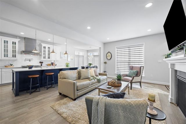 711 Withers Park Dr, Cranberry Twp, PA 16066