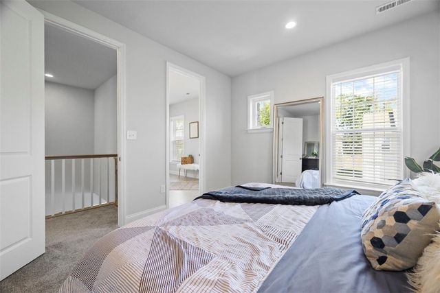 711 Withers Park Dr, Cranberry Twp, PA 16066