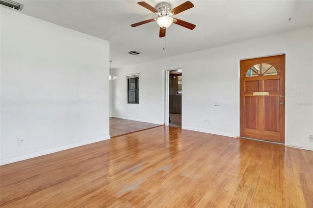 1149 BLOXAM AVENUE, Clermont, FL 34711