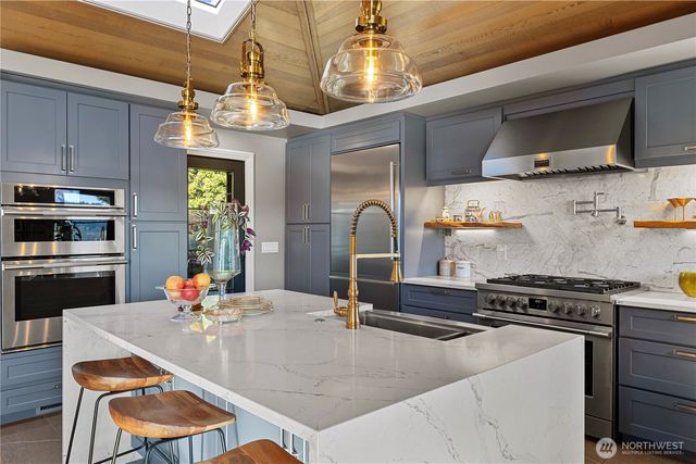 5425 96th Avenue SE, Mercer Island, WA 98040