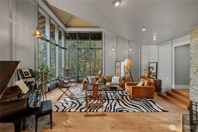 5425 96th Avenue SE, Mercer Island, WA 98040