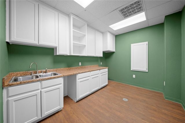 1001 SE 28th Street 9, Bentonville, AR 72712