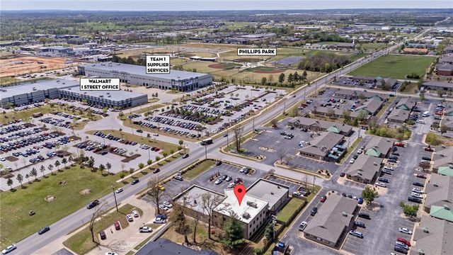 1001 SE 28th Street 9, Bentonville, AR 72712