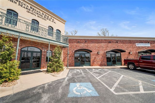 1001 SE 28th Street 9, Bentonville, AR 72712