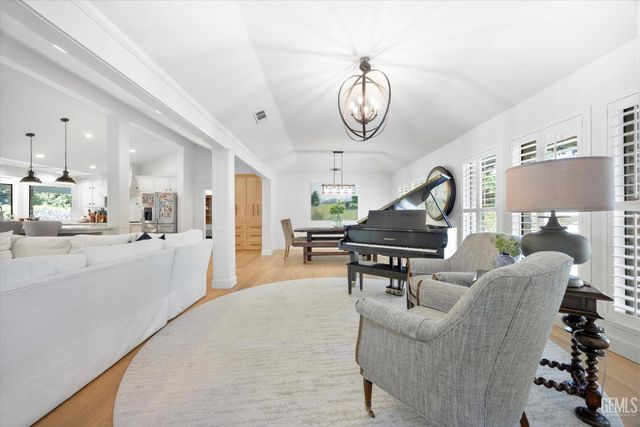 201 El Paso Road, Bakersfield, CA 93314