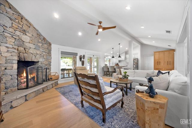 201 El Paso Road, Bakersfield, CA 93314