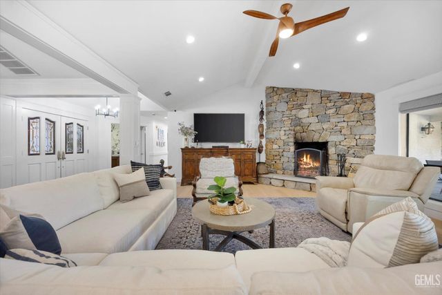 201 El Paso Road, Bakersfield, CA 93314