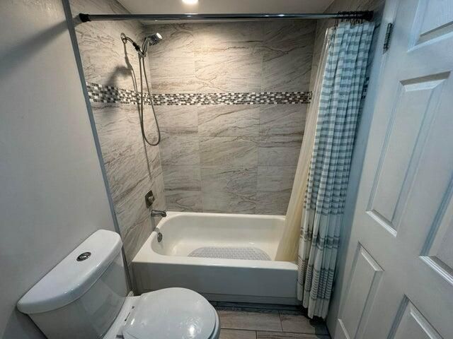 127 FLANDERS C C, Delray Beach, FL 33484