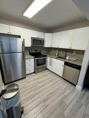 127 FLANDERS C C, Delray Beach, FL 33484