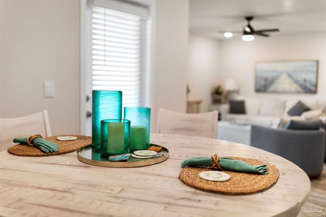 4352 White Birch Ct, Pace, FL 32571