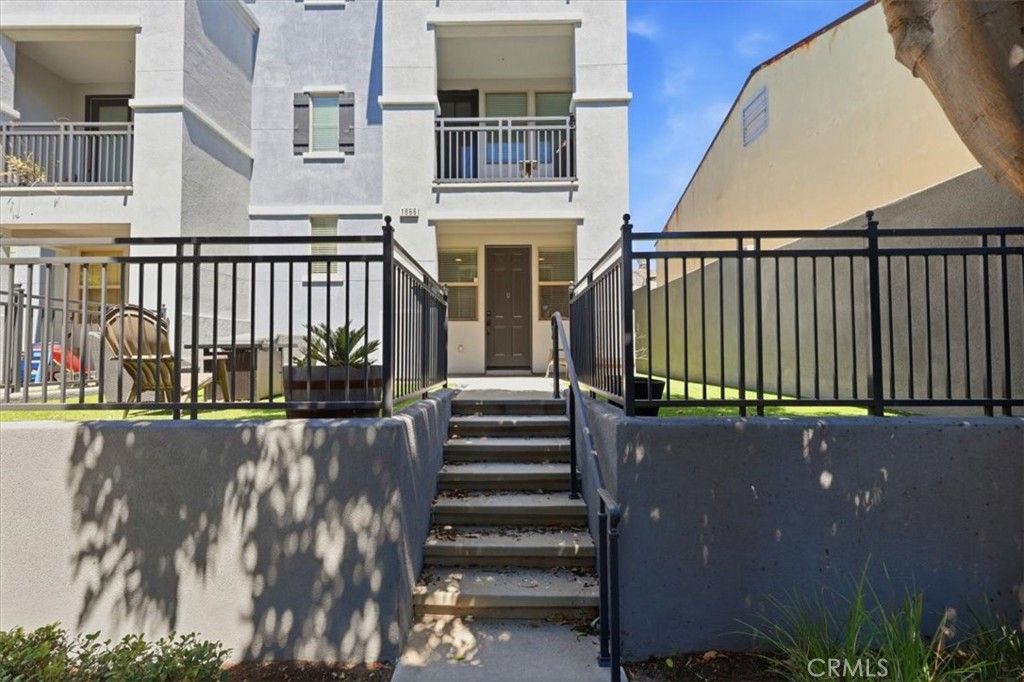 1866 Orizaba, Signal Hill, CA 90755 — photo 4