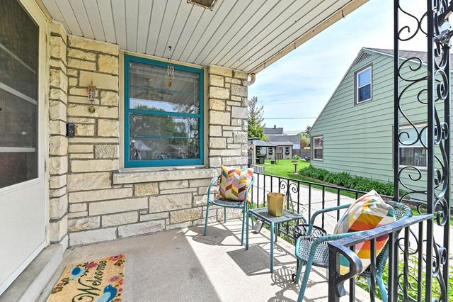 2746 77th STREET, West Allis, WI 53219