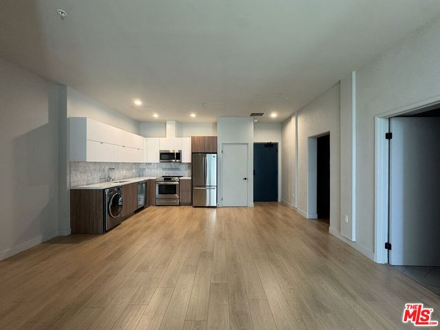 3921 Wilshire Boulevard, Los Angeles, CA 90010