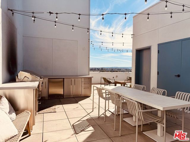 3921 Wilshire Boulevard, Los Angeles, CA 90010