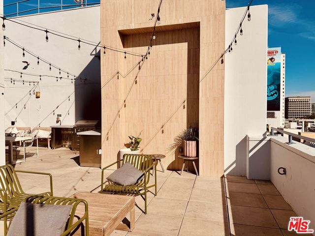 3921 Wilshire Boulevard, Los Angeles, CA 90010