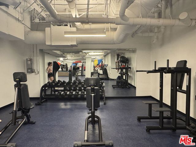 3921 Wilshire Boulevard, Los Angeles, CA 90010