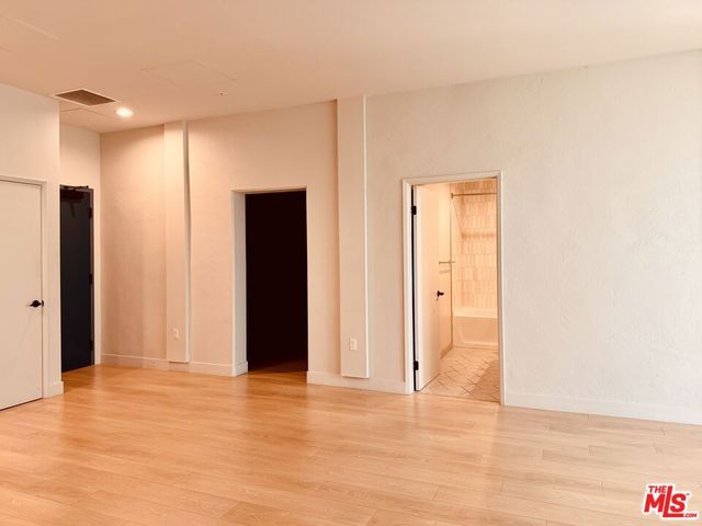 3921 Wilshire Boulevard, Los Angeles, CA 90010