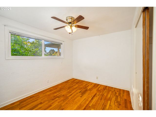 250 ROSE Ct, Eugene, OR 97401
