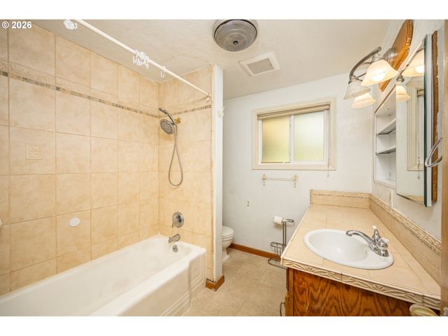 250 ROSE Ct, Eugene, OR 97401