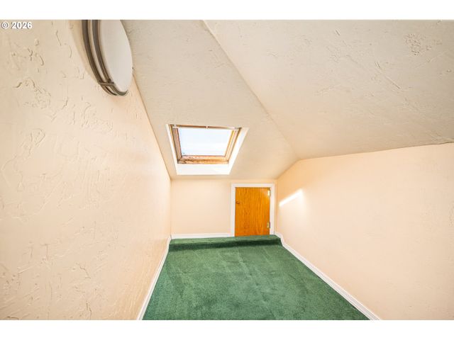 250 ROSE Ct, Eugene, OR 97401