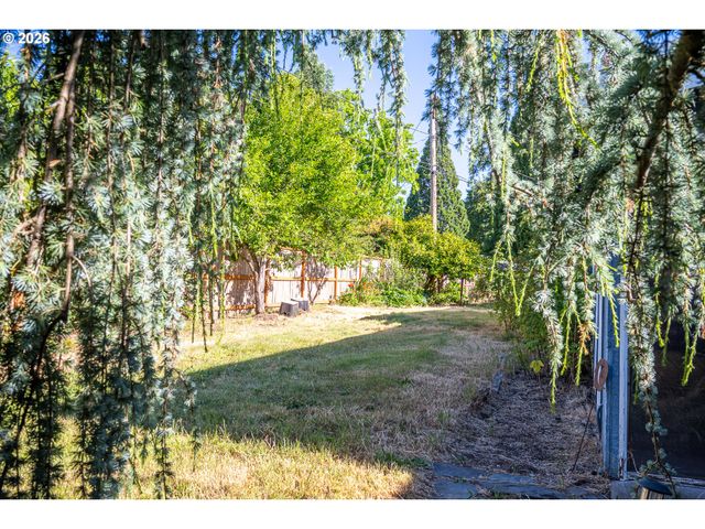 250 ROSE Ct, Eugene, OR 97401