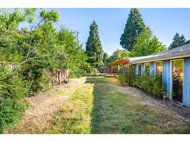 250 ROSE Ct, Eugene, OR 97401