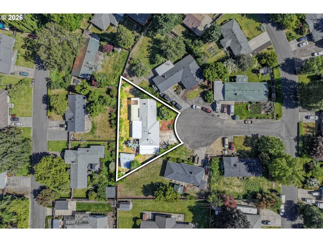 250 ROSE Ct, Eugene, OR 97401