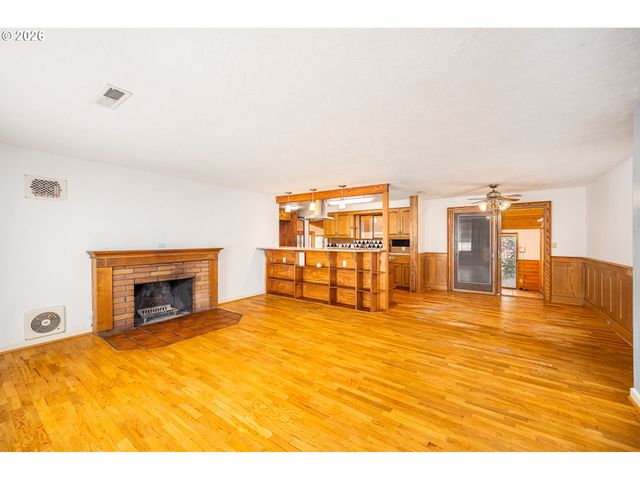250 ROSE Ct, Eugene, OR 97401