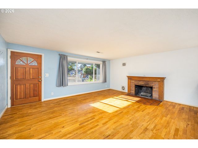 250 ROSE Ct, Eugene, OR 97401
