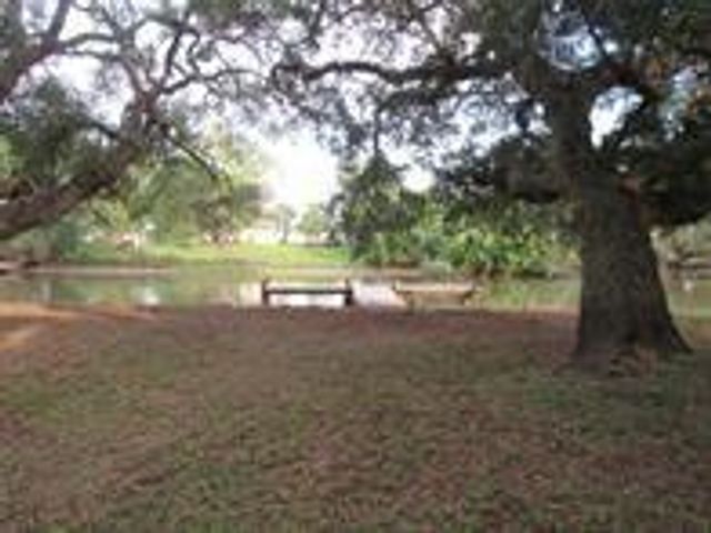 47 Sir Lancelot Drive N, Sargent, TX 77414