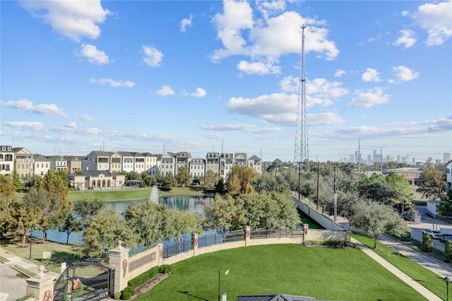 827 Dunleigh Meadows Lane Lane, Houston, TX 77055