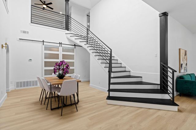 18702 Lakeland DR, Point Venture, TX 78645