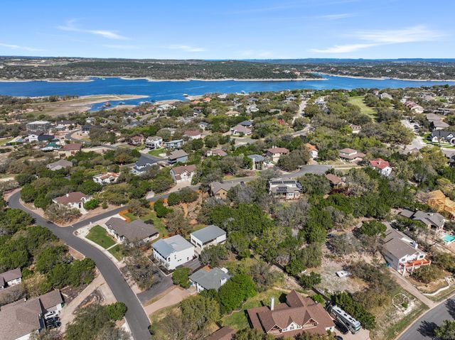 18702 Lakeland DR, Point Venture, TX 78645