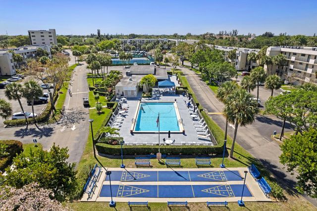 2420 Deer Creek Country Club Boulevard 310-d, Deerfield Beach, FL 33442