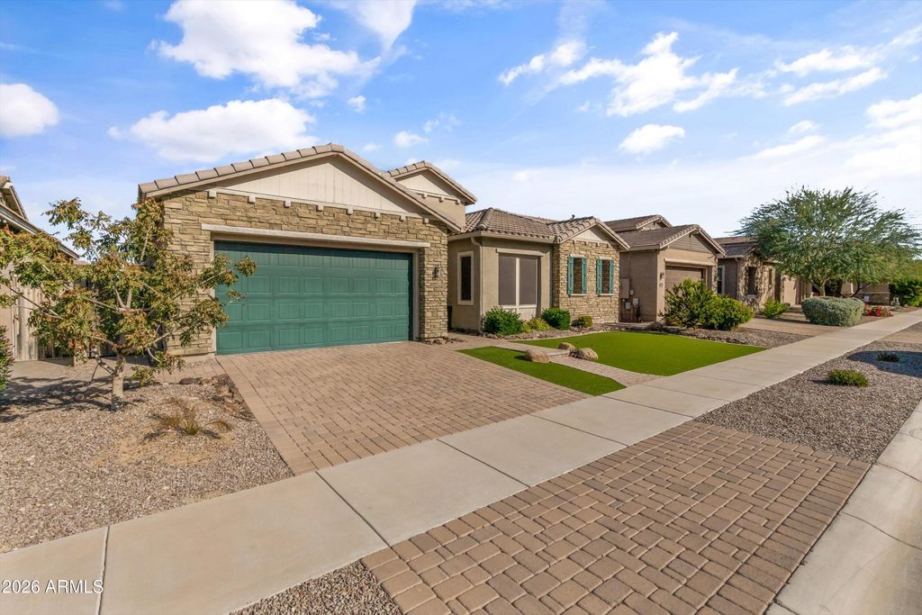 Image 1 of property listing at 1430 E MILADA Drive, Phoenix, AZ 85042