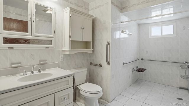 47 Vincent Road, Hicksville, NY 11801