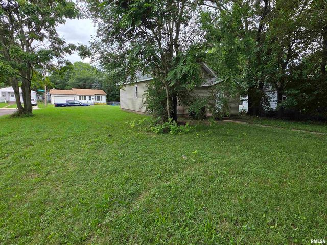 2330 W ANTOINETTE Street, Peoria, IL 61605