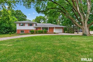 8 Pajim Lane, Springfield, IL 62712