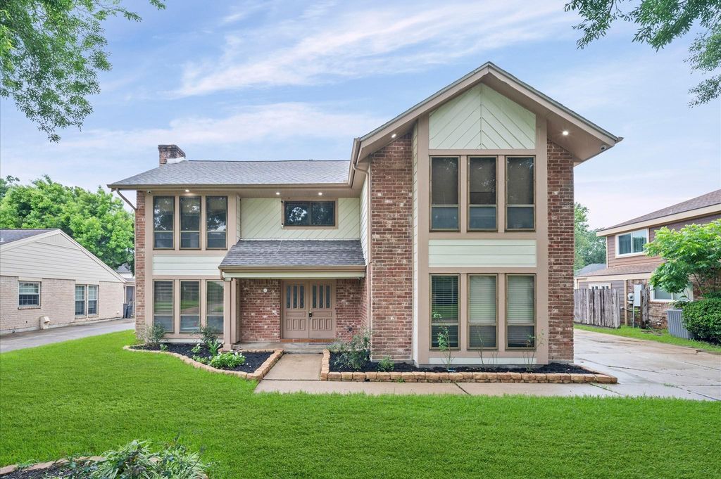 14918 Saint Cloud Drive, Houston, TX 77062