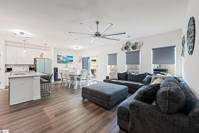 297 Lavinia Circle, Duncan, SC 29334